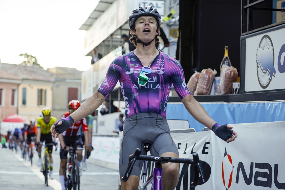 sprintcyclingagency_9010779_1_2000px (1).jpg